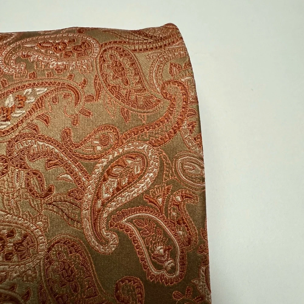 Paisley Silk Tie in Gold and‎ Rust
